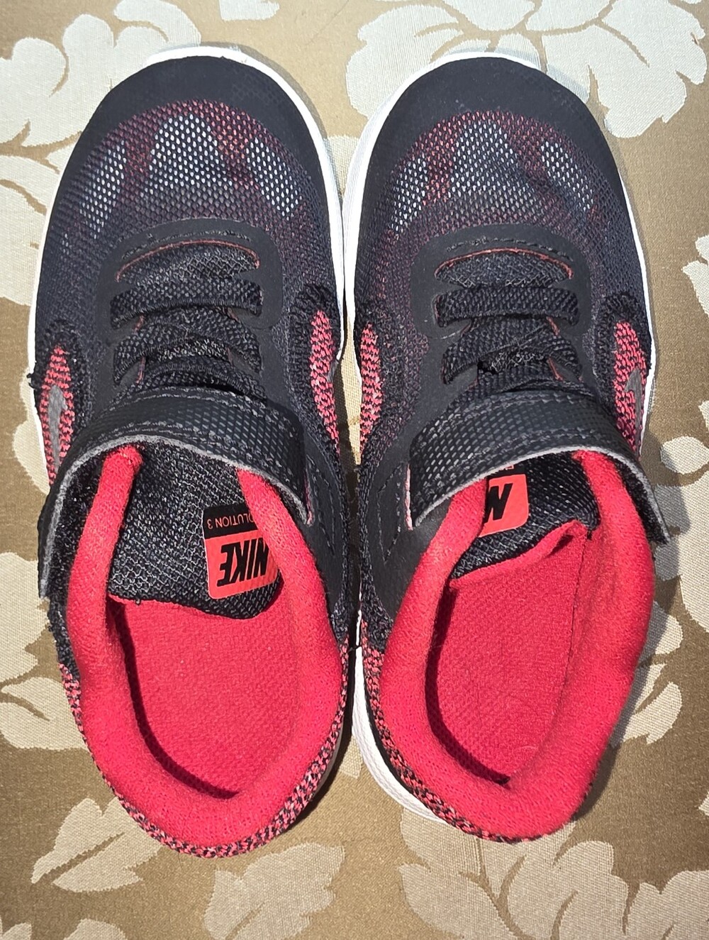 Nike Kids' (Toddler) Black and Red Athletic Sneakers US size 9c